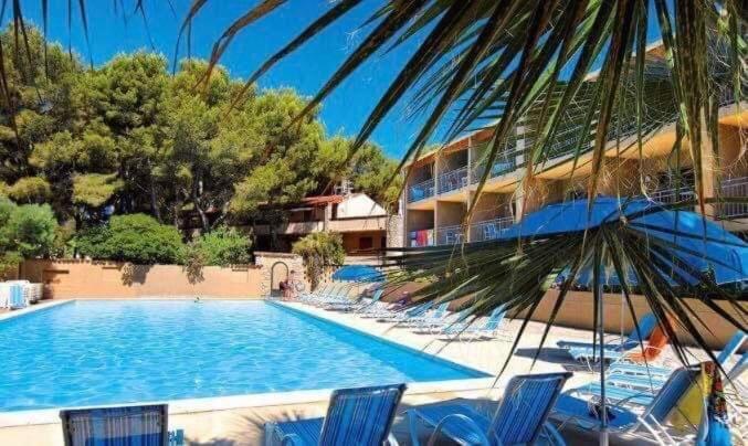 Sanary Sur Mer Appartement 30M2 T2 Avec Terrasse Piscine 10Min A Pied De La Plage 外观 照片